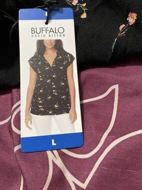 Buffalo David Bitton Women's Floral Printed Blouse Flutter Sleeve G11